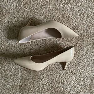 Patent nude kitten heels - size 6